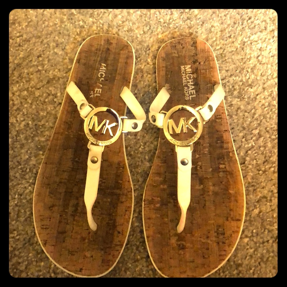 Micheal kors thong toe sandals
